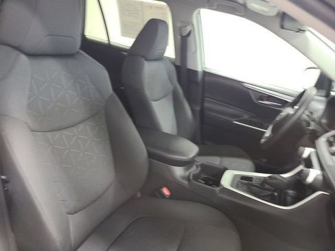 Used 2022 Toyota RAV4 XLE AWD/4WD image 11