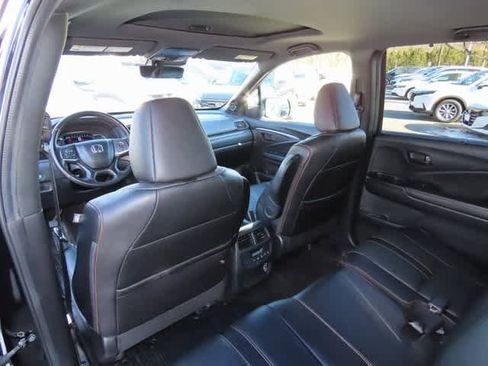 Used 2022 Honda Pilot TrailSport image 16