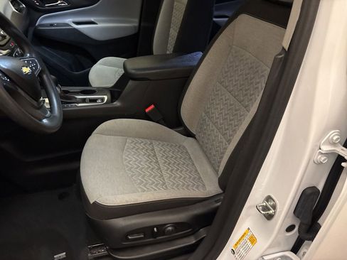 Used 2023 Chevrolet Equinox LS image 12