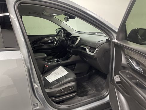 Used 2023 GMC Terrain SLT w/ Elevation Edition image 26