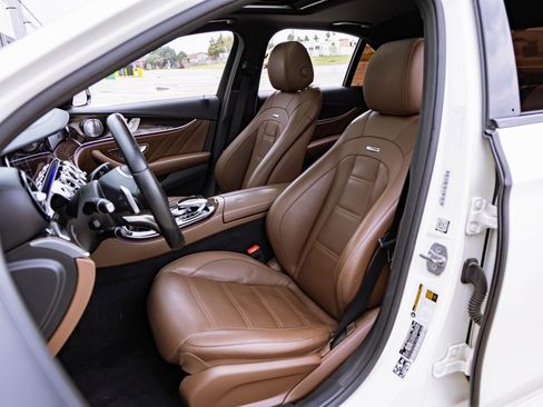 Used 2017 Mercedes-Benz E 43 AMG 4MATIC Sedan image 22