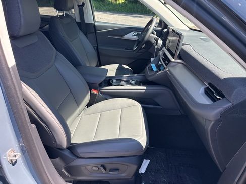 New 2025 Ford Explorer Active w/ Active Comfort Package AWD/4WD image 12