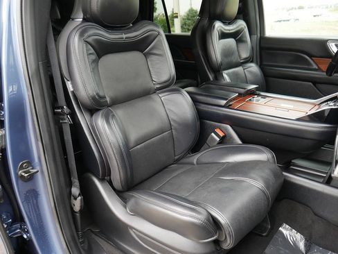 Used 2019 Lincoln Navigator Reserve AWD/4WD image 73