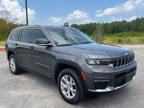 Used 2022 Jeep Grand Cherokee L Limited AWD/4WD image 18