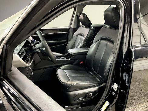 Used 2022 Jeep Grand Cherokee Limited 4xe image 20