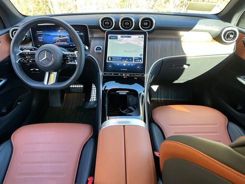 Used 2023 Mercedes-Benz GLC 300 4MATIC image 13