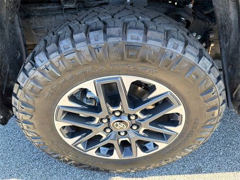 Used 2025 Toyota Tundra Limited image 17
