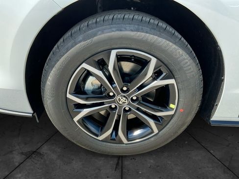 New 2026 Toyota Sienna Platinum AWD/4WD image 15
