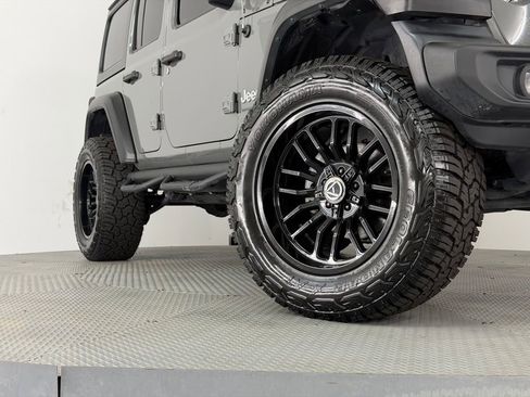 Used 2021 Jeep Wrangler Unlimited Sport AWD/4WD image 17