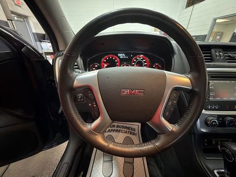 Used 2014 GMC Acadia SLE image 14