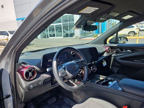 Used 2026 Chevrolet Blazer EV RS w/ LPO, Blackout Package FWD image 10