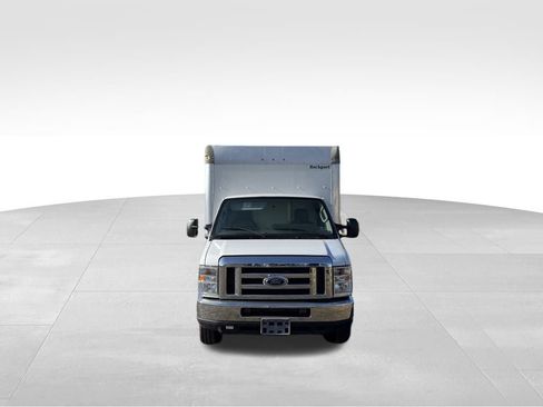 Used 2017 Ford E-350 and Econoline 350 Super Duty w/ Power Windows & Locks Group image 11