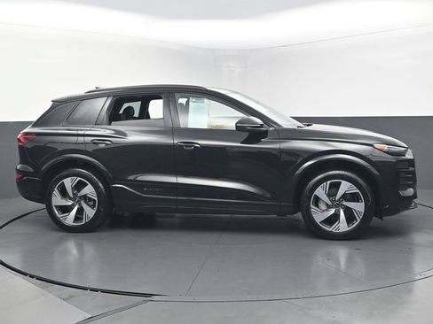Used 2025 Audi Q6 e-tron Premium Plus w/ Premium Plus AWD/4WD image 6