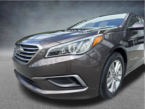 Used 2016 Hyundai Sonata SE FWD image 9
