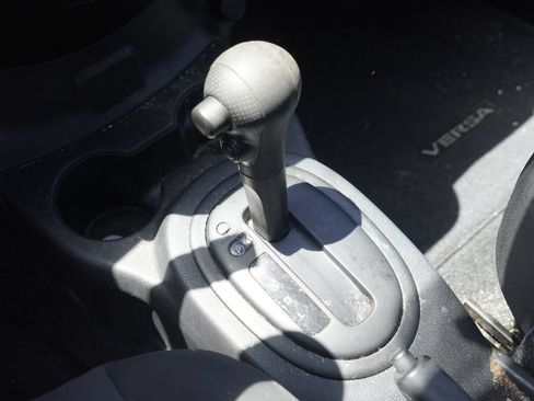 Used 2018 Nissan Versa S Plus FWD image 15