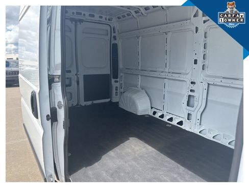 Used 2024 RAM ProMaster 2500 w/ Convenience Group FWD image 23