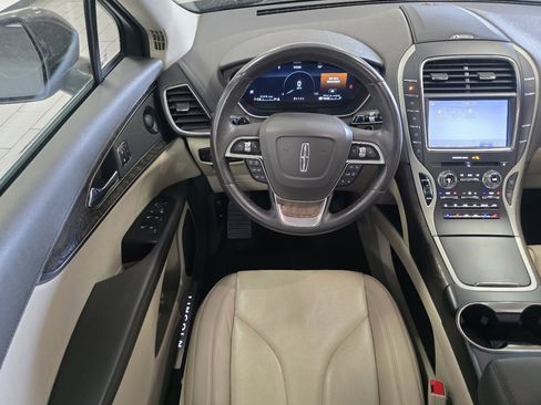 Used 2020 Lincoln Nautilus Reserve image 23