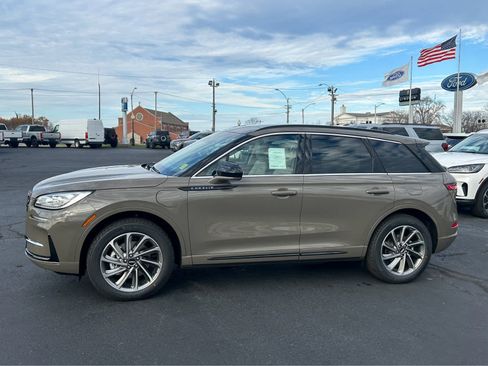 New 2025 Lincoln Corsair Grand Touring image 1