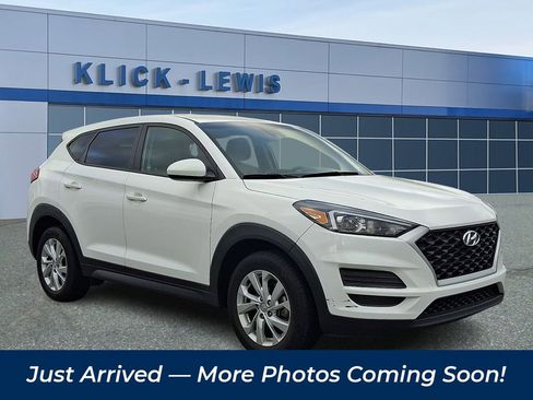 Used 2020 Hyundai Tucson SE image 1