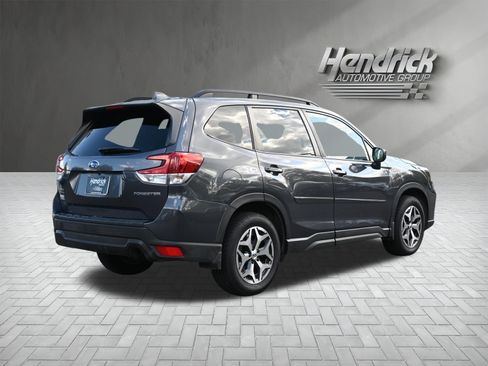 Certified 2021 Subaru Forester Premium AWD/4WD image 9