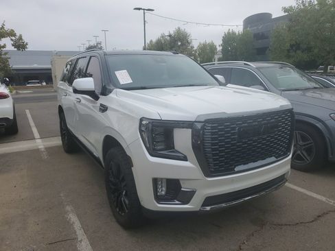 Used 2024 GMC Yukon Denali Ultimate AWD/4WD image 1