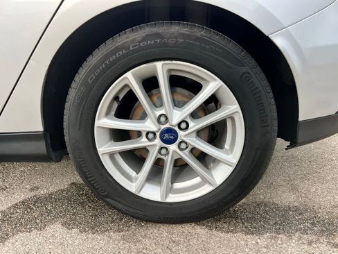 Used 2017 Ford Focus SE image 32