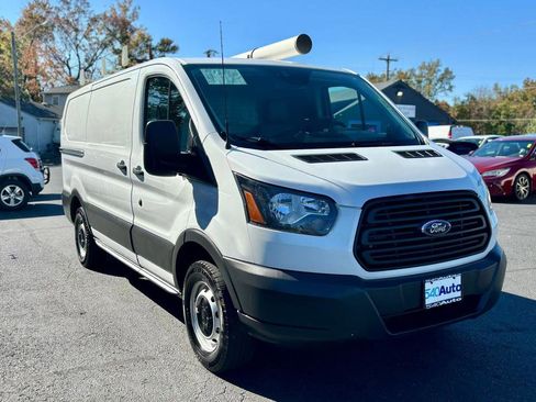 Used 2018 Ford Transit 250 130 Low Roof RWD image 3