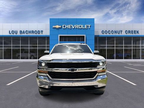 Used 2018 Chevrolet Silverado 1500 LT RWD image 3