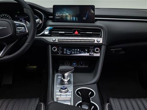 New 2026 Genesis G70 2.5T Prestige image 25