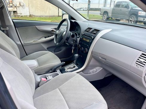 Used 2010 Toyota Corolla FWD image 6