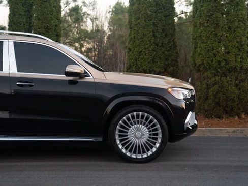 Used 2021 Mercedes-Benz Maybach GLS 600 4MATIC image 9