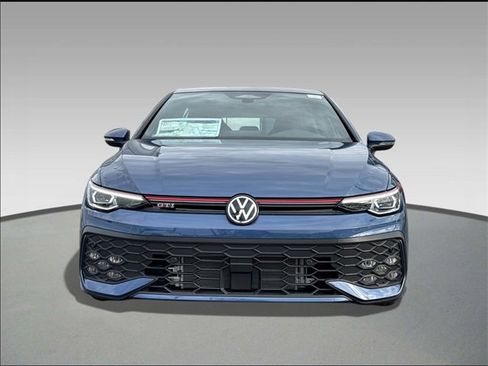 New 2026 Volkswagen GTI SE image 2