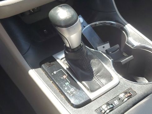 Used 2016 Toyota Highlander Limited AWD/4WD image 21