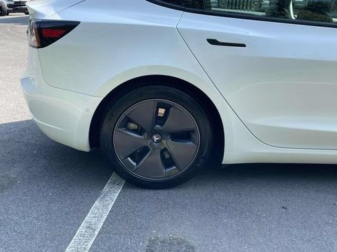 Used 2021 Tesla Model 3 Standard Range Plus RWD image 8