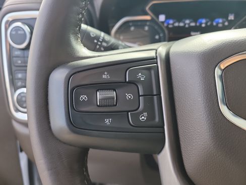 Used 2022 GMC Sierra 3500 Denali w/ Denali Ultimate Package image 30