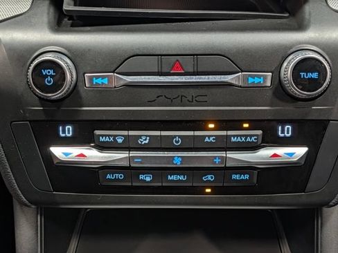 Used 2020 Ford Explorer XLT w/ Equipment Group 202A AWD/4WD image 25