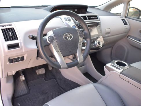 Used 2015 Toyota Prius V Four FWD image 3