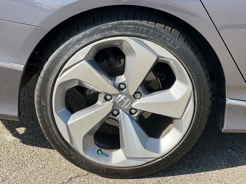 Used 2018 Honda Accord Touring image 20