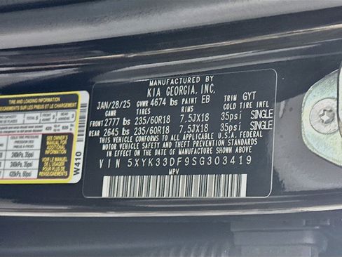 Used 2025 Kia Sportage EX FWD image 12
