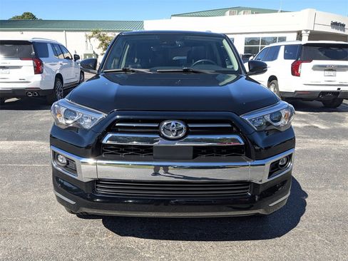 Used 2021 Toyota 4Runner Limited image 9