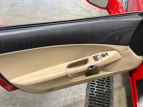 Used 2005 Chevrolet Corvette Coupe w/ 2LT w/ Preferred Equipment Group RWD image 8