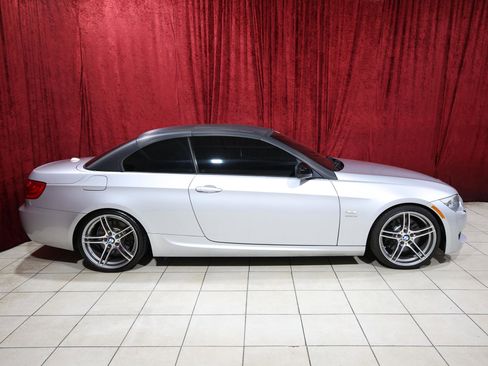 Used 2012 BMW 335is Convertible image 9