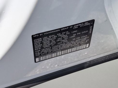 Used 2025 Volkswagen Atlas Cross Sport SE FWD image 14
