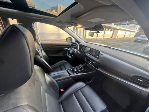 Used 2022 Nissan Rogue SV w/ SV Premium Package image 25