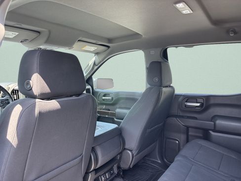 Used 2021 Chevrolet Silverado 1500 LT AWD/4WD image 17