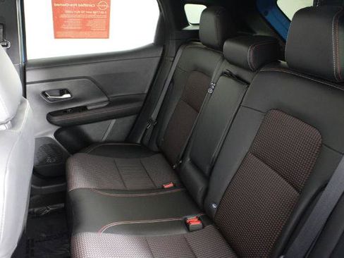 Certified 2025 Nissan Kicks SR FWD image 21