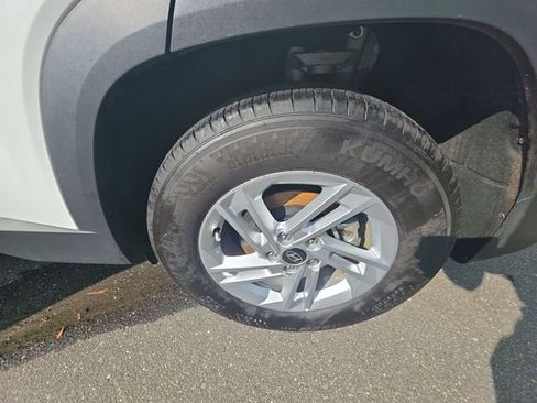 Certified 2025 Hyundai Tucson SE image 43