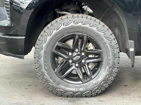 Used 2025 Chevrolet Silverado 1500 LT Trail Boss w/ LT Trail Boss Premium Package AWD/4WD image 24