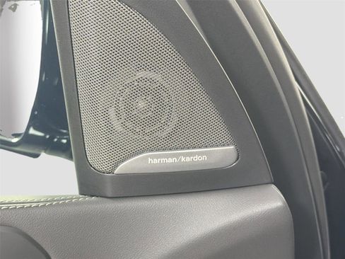 New 2026 BMW X5 xDrive40i w/ M Sport Package image 18