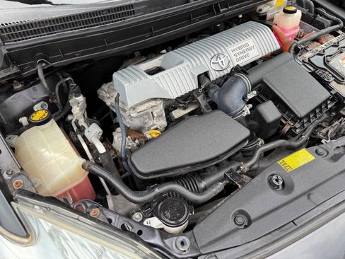 Used 2014 Toyota Prius Two FWD image 35